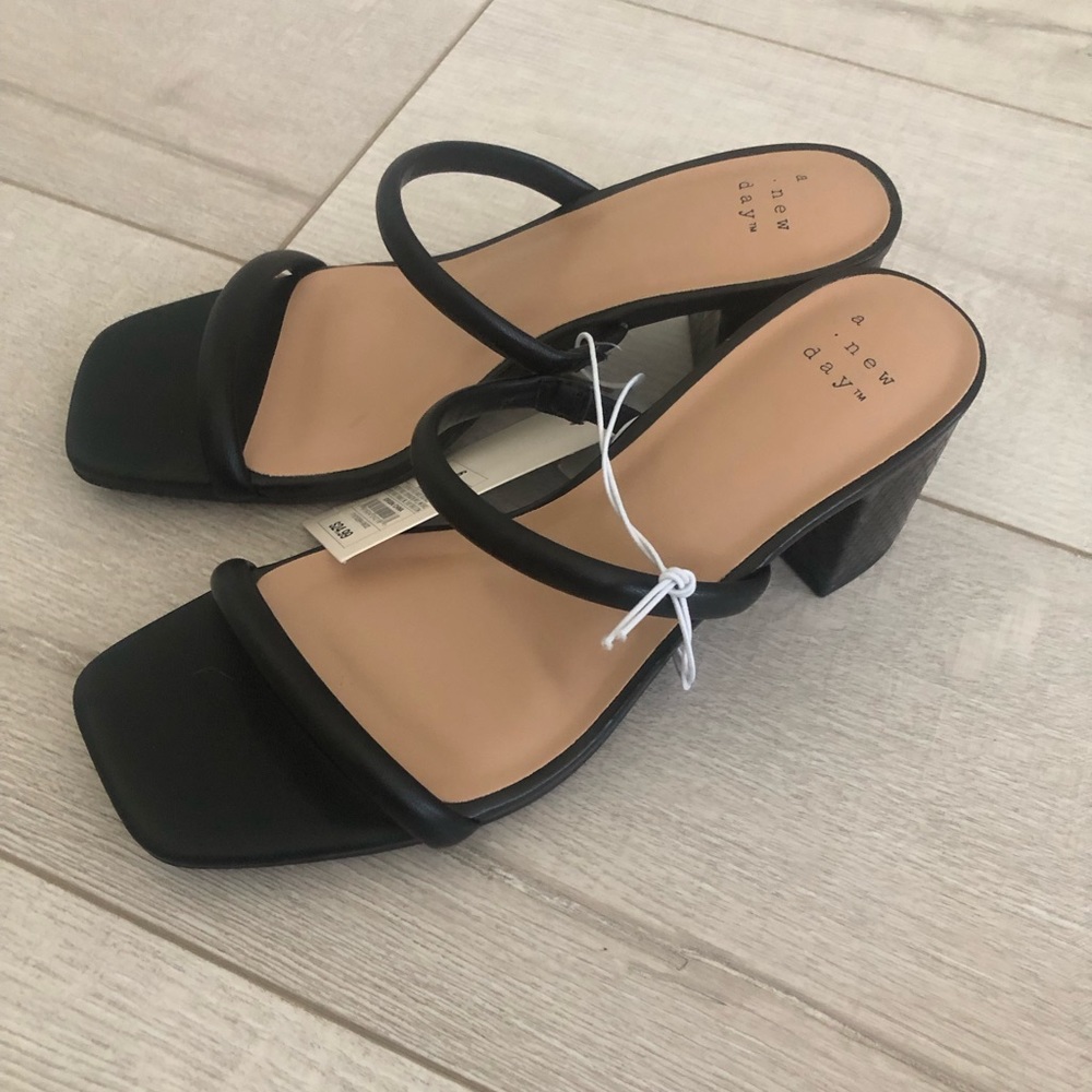 Size 6 A New Day Cris Heels with Memory Foam- Target Black